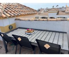 Pareado con espectacular terraza  de 60 metros y con vistas panorámicas al mar