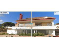 MARAVILLOSA VIVIENDA CON VISTAS AL MAR