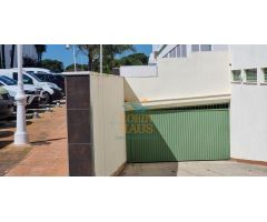 UBICACIÓN EXCELENTE  ¡Alquila tu plaza de garaje en la Urbanización Hoyo 19, Nuevo Portil!