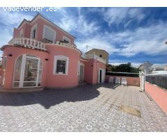 VILLA INDEPENDIENTE DE 5 DORMITORIOS EN PLAYA FLAMENCA Alicante (Costa Blanca)