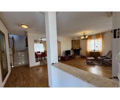 Chalet independiente en venta con sauna, gimnasio y piscina privada