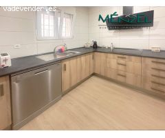 Vivienda exclusiva recién reformada en el centro de Matalascañas, a un paso del mar