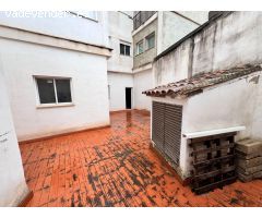 Amplia planta baja en Carlet – Espacio versátil para múltiples usos