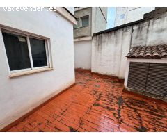 Amplia planta baja en Carlet – Espacio versátil para múltiples usos