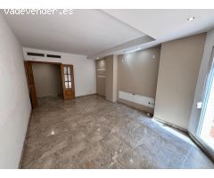 Planta baja con dos terrazas, vestidor y plaza de garaje en Valterna