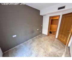 Planta baja con dos terrazas, vestidor y plaza de garaje en Valterna