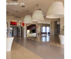 Acogedor apartamento con vistas a la piscina en Guardamar del Segura