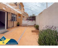 Frutales! Fantastico Chalet Pareado con amplia parcela y solarium con vistas al mar + Piscina