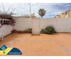 Frutales! Fantastico Chalet Pareado con amplia parcela y solarium con vistas al mar + Piscina