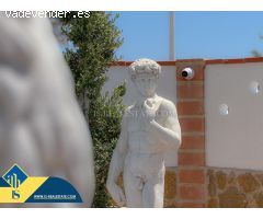 Aguas Nuevas! Fantastica Villa (año 2020) Con amplia parcela y preciosa piscina privada