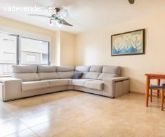 Apartamento en el centro de Torrevieja con balcón y a 10 minutos de la playa