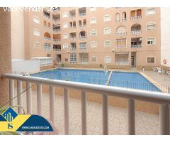 Apartamento con excelentes vistas a la piscina comunitaria y Garaje incluido en el precio