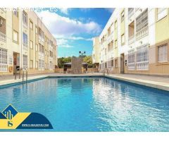 Estupendo apartamento en el corazón de Torrevieja, en urbanización privada con piscina comunitaria