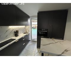 Gran apartamento de 2 habitaciones + 2 plazas de garaje incluido a 250 metros de la playa!