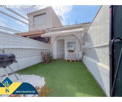 Exclusivo bungalow con increíble diseño y amplia terraza (Sin Gastos De Comunidad)