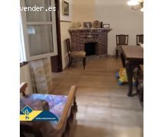 CASA EN ALMORADÍ CON GRAN PATIO!