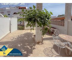Calas Blancas! Estupendo adosado semireformado con 3 piscinas comunitarias cerca del mar