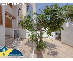 Calas Blancas! Estupendo adosado semireformado con 3 piscinas comunitarias cerca del mar