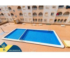 Acogedor Atico orientación sur , con vistas abiertas y al mar + Piscina comunitaria (650 mts playa)