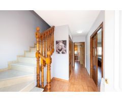 Maravillosa casa en Cijuela con piscina propia .