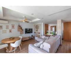 ÁTICO DÚPLEX DE ENSUEÑO CON TERRAZA Y VISTAS A SIERRA NEVADA