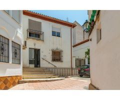 BONITA CASA EN EL BARRIO DE SAN ILDEFONSO JUNTO CERVEZAS ALHAMBRA