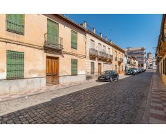 CASA SEÑORIAL EN EL CENTRO DE PINOS PUENTE.