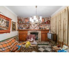 CASA SEÑORIAL EN EL CENTRO DE PINOS PUENTE.