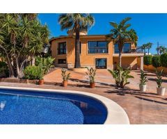 VILLA DE ESTILO RUSTICO CONTEMPORANEO EN CIUDAD QUESADA