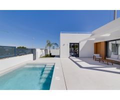 Villa de Ensueño en Rojales: Tu Retiro Exclusivo junto al Golf y las Playas de la Costa Blanca