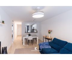 Piso de diseño en venta en Aguadulce Sur con piscina