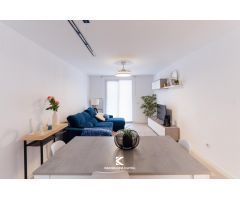 Piso de diseño en venta en Aguadulce Sur con piscina