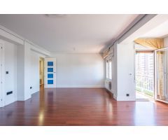 Amplia vivienda en Zona Ruiseñores