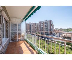 Amplia vivienda en Zona Ruiseñores