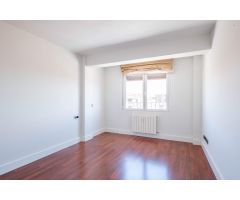 Amplia vivienda en Zona Ruiseñores