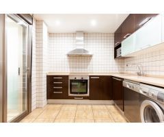 ¡Vivienda en alquiler en pleno centro con terraza, garaje y trastero!