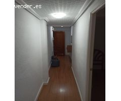 PISO EN ZONA TRES FORQUES