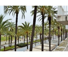 RESTAURANTE EN EL PASEO MARITIMO