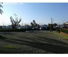 RESTAURANTE EN EL PASEO MARITIMO