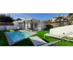 Casa con jardin  piscina en alquiler en Vallpineda.Sitges