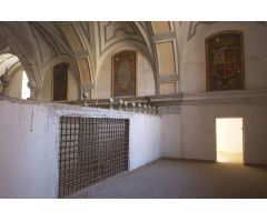 Oportunidad Única: Antigua Iglesia en Valladolid con Potenc