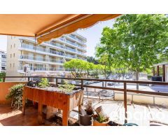 ¡Tu Paraíso en Salou Te Espera! Apartamento Exclusivo en Plaza Europa por Solo 225.000€