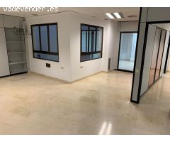 REF: C025 GRUPO INMOTEKA INMOBILIARIA ALQUILA LOCAL COMERCIAL ZONA CENTRO/ALTOZANO