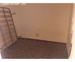 CASA CENTRICA EN VENTA PARA REFORMAR