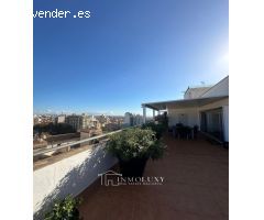 Descubre este impresionante ático recién reformado,