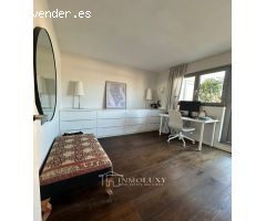 Descubre este impresionante ático recién reformado,