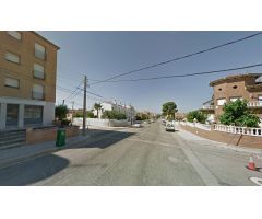 Se vende local en Avenida Sant Jordi 40-42 de Torredembarra (Tarragona).