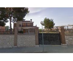 Se vende chalet OKUPA en Calle de la Pau 34 en El Catllar (Tarragona).