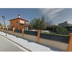 Se vende residencial OKUPA en Calle de Cal Prosset 13 en Llorenç del Penedès (Tarragona).