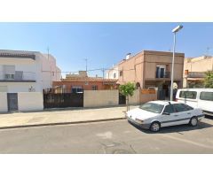 Se vende casa OKUPA en Calle del Pilar 26 en Canonja (Tarragona).